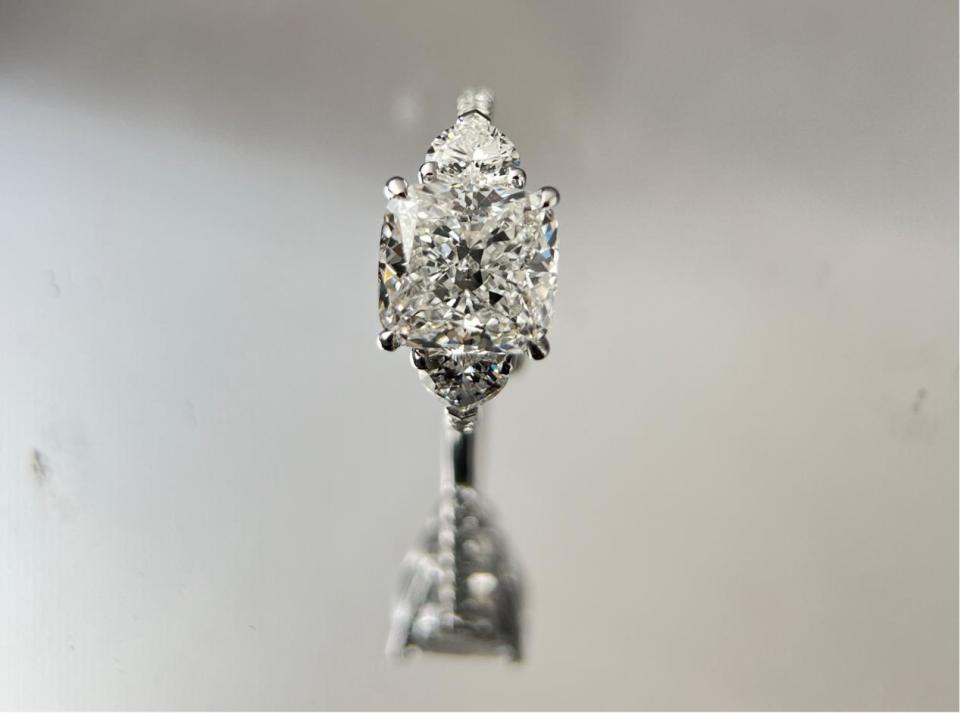 格差了近, 在纪录片