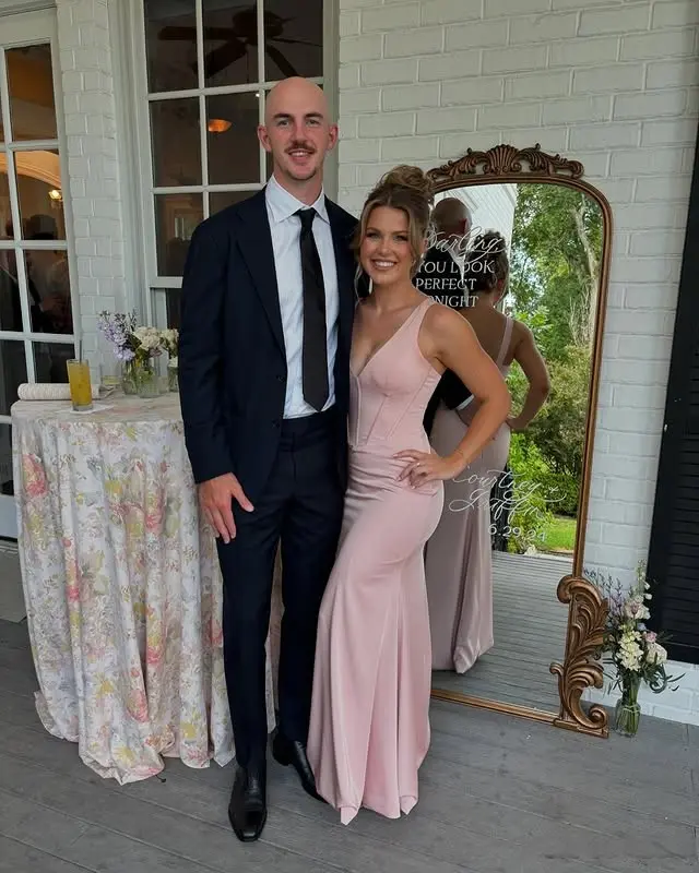 是一位泳装, 万美元大合, 易到雷霆