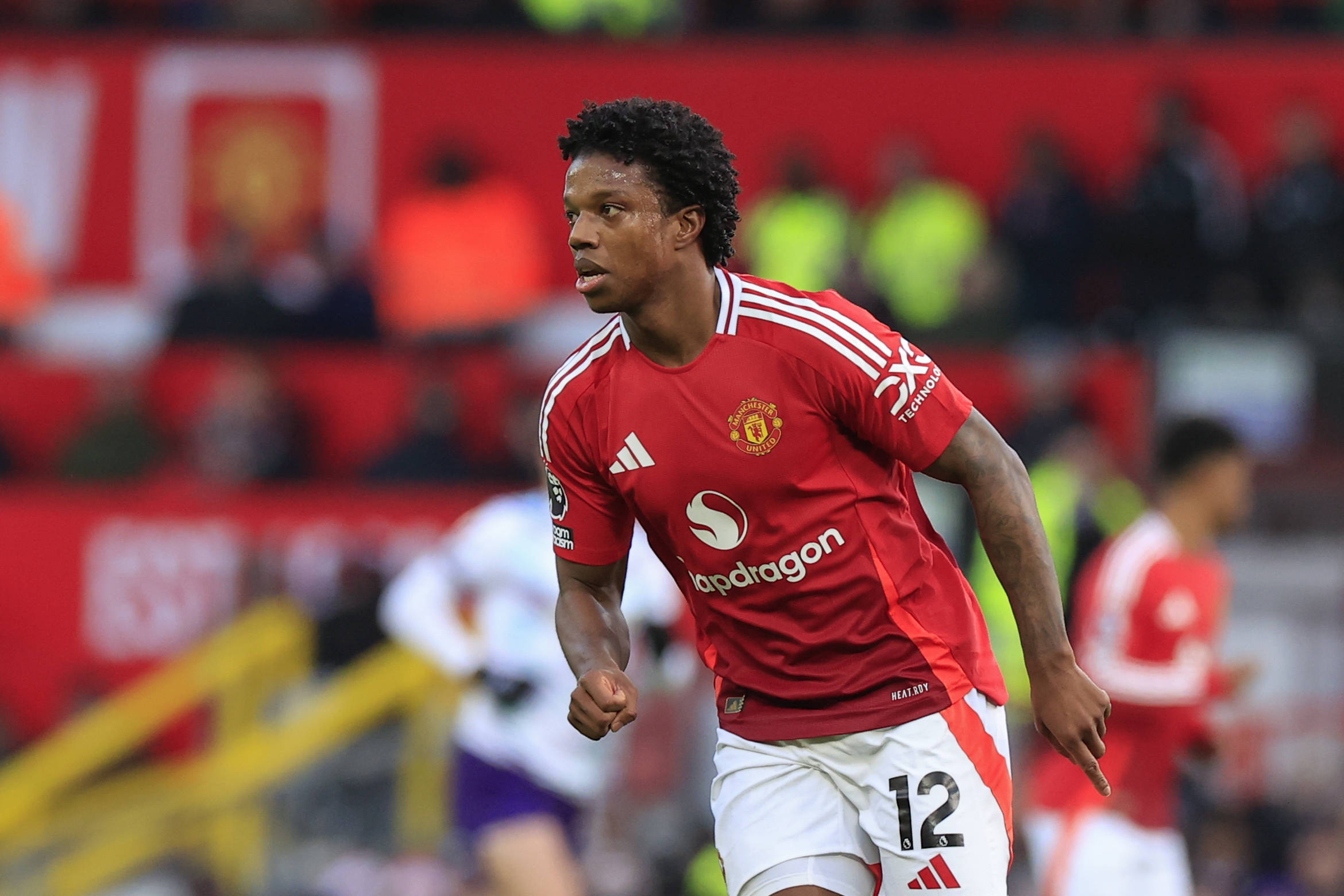 入了曼联本, 亚重返球队 入了曼联本, 亚重返球队